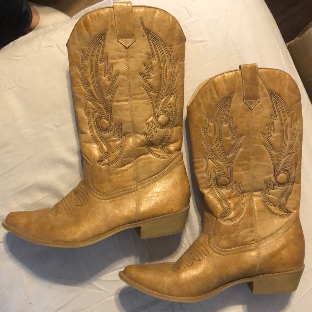Coconuts Gaucho women’s size 8 cowgirl boots